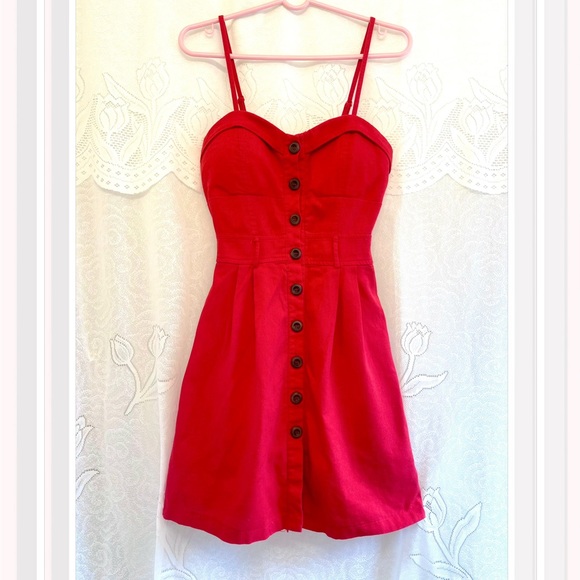 Adjustable Red Linen Button-Down Dress - Picture 2 of 4